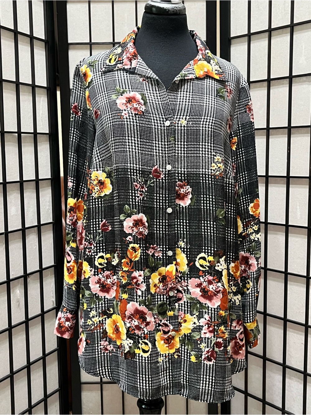 Chenault floral houndstooth button up Tunic blouse: SIZE 1X